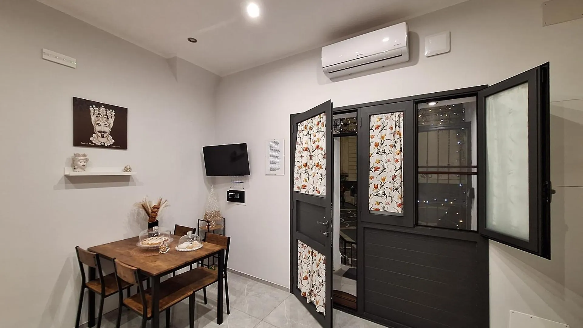 Casa Vacanze Al Teatro Aeroporto di Catania Fontana Rossa