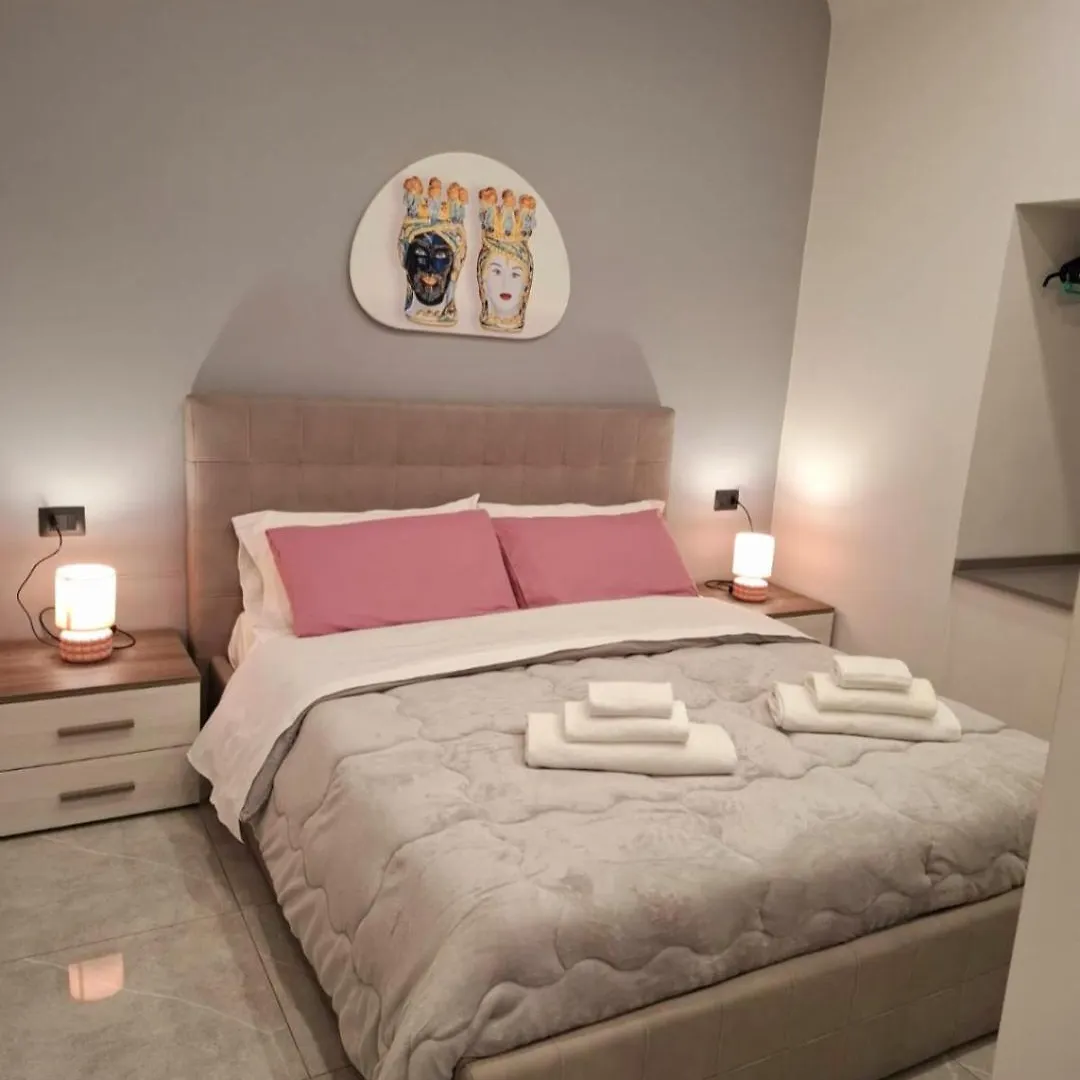 Casa Vacanze Al Teatro Aeroporto di Catania Fontana Rossa